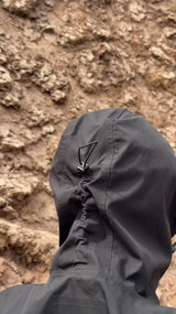 Cordon arrière de la capuche
